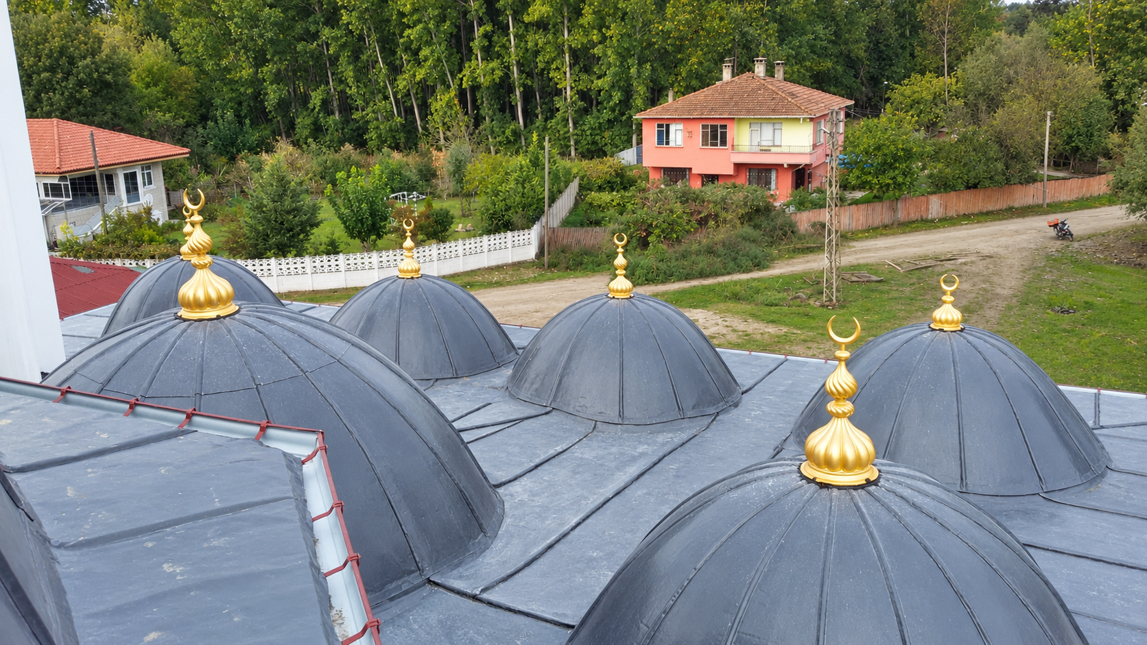 Yeni Mahalle Camii uygulama detayı